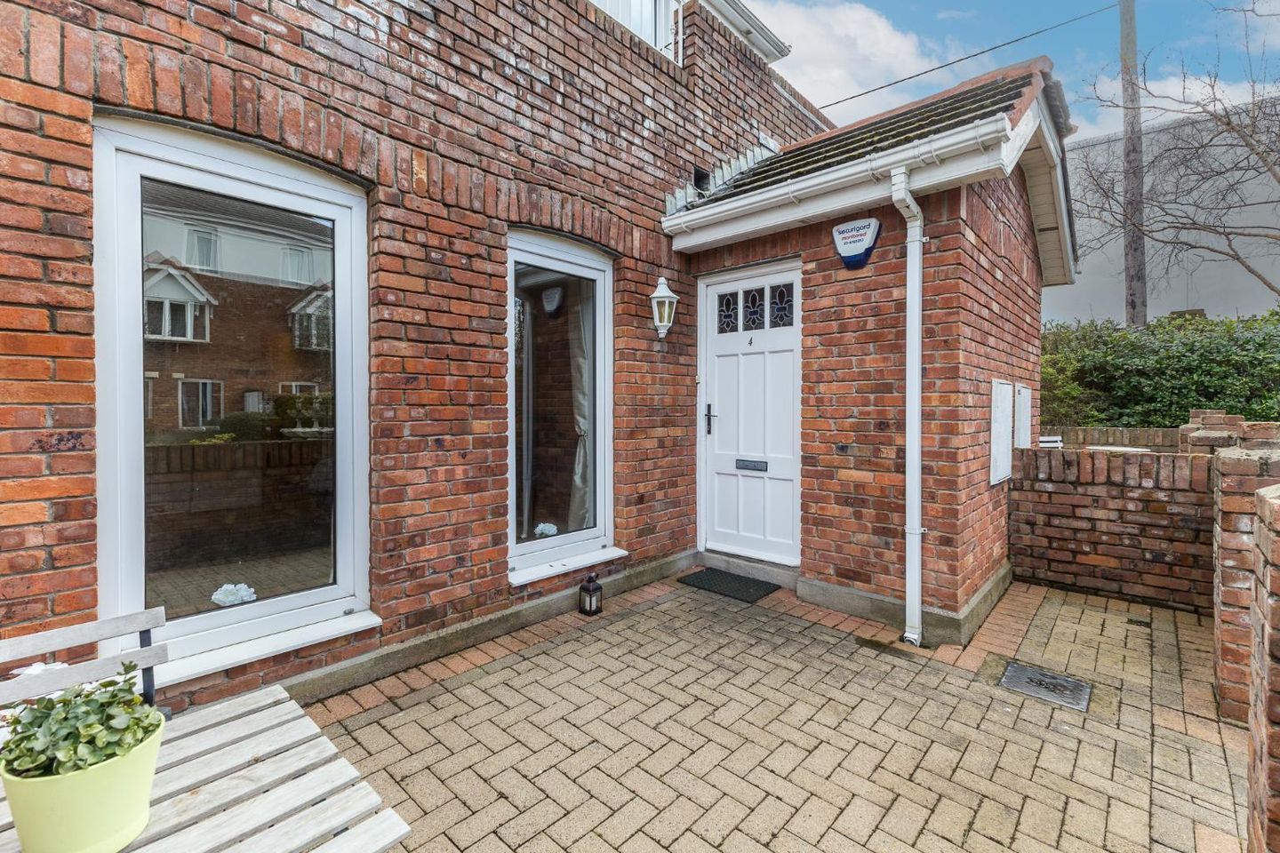 4 Abbeyfield, Milltown, Milltown, Dublin 6, D06PT69 is for sale on Daft.ie