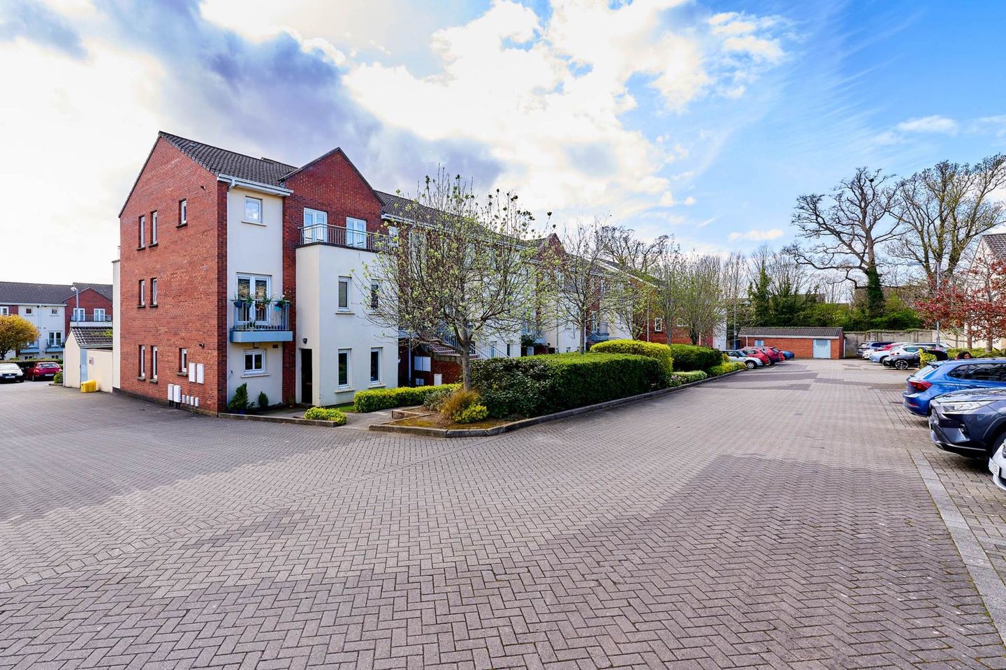 67 Aran Court, Waterville, Blanchardstown, Dublin 15 is for sale on Daft.ie