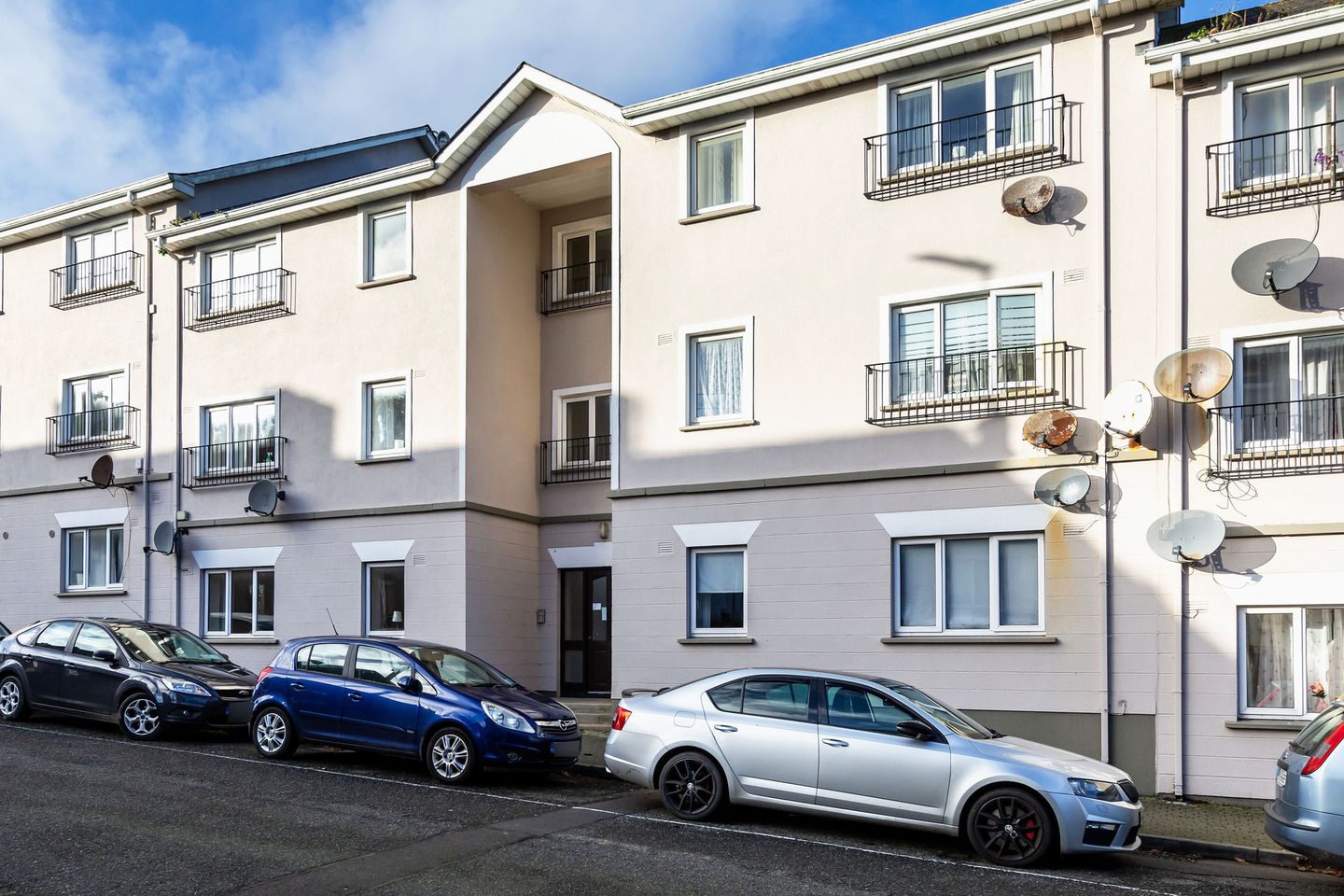 Apartment 14, Melrose Court, Wexford Town, Co. Wexford, Y35FC83 is for