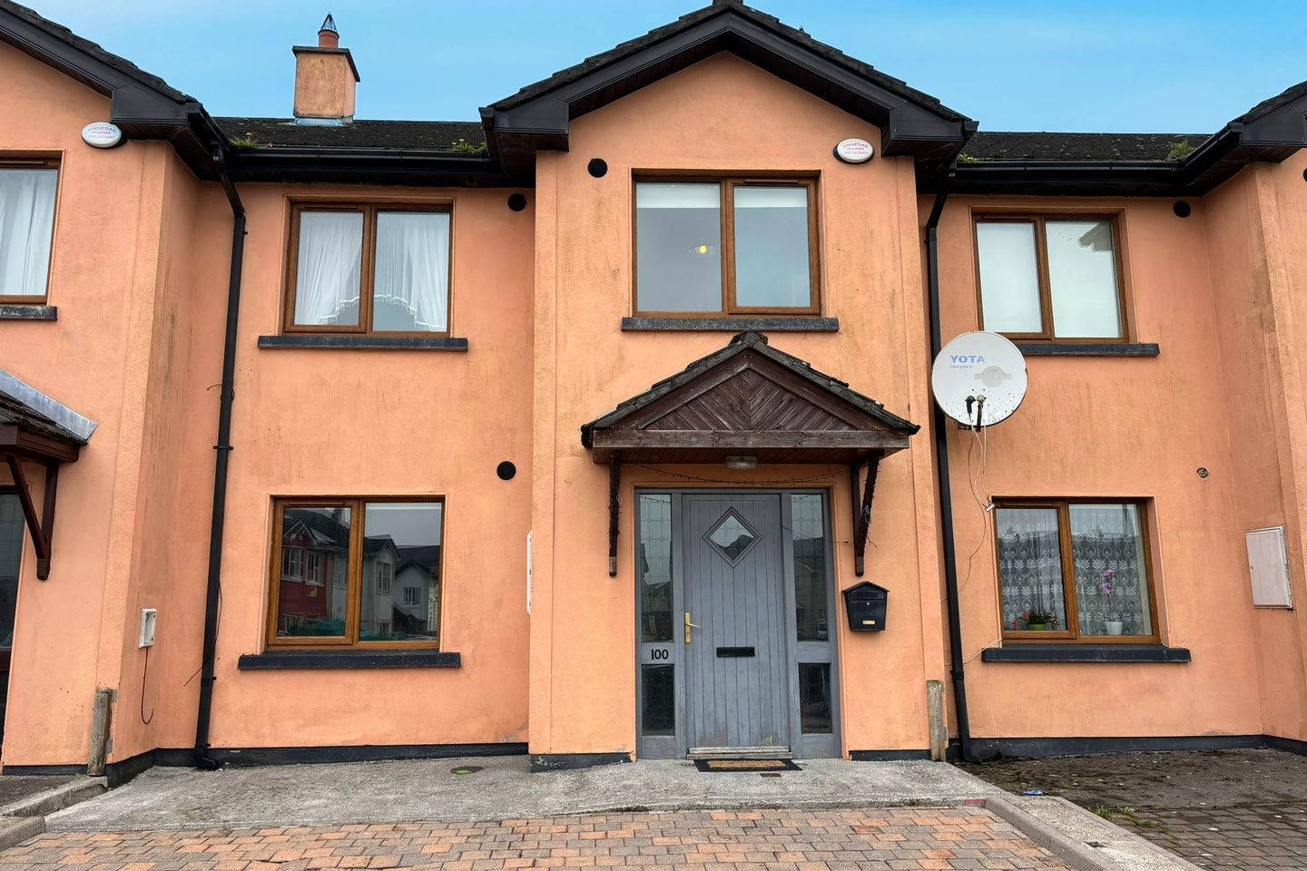 100 Abhainn Glas, Edgeworthstown, Co. Longford, N39X282 is for sale on