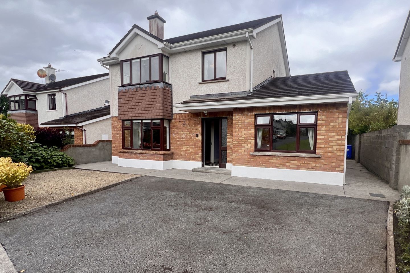 18 Garbally Oaks, Ballinasloe, Co. Galway, H53N276 is for sale on Daft.ie