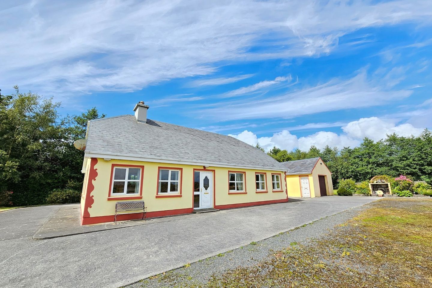 Shanahea, Kildysart, Ennis, Co. Clare, V95VX29 is for sale on Daft.ie