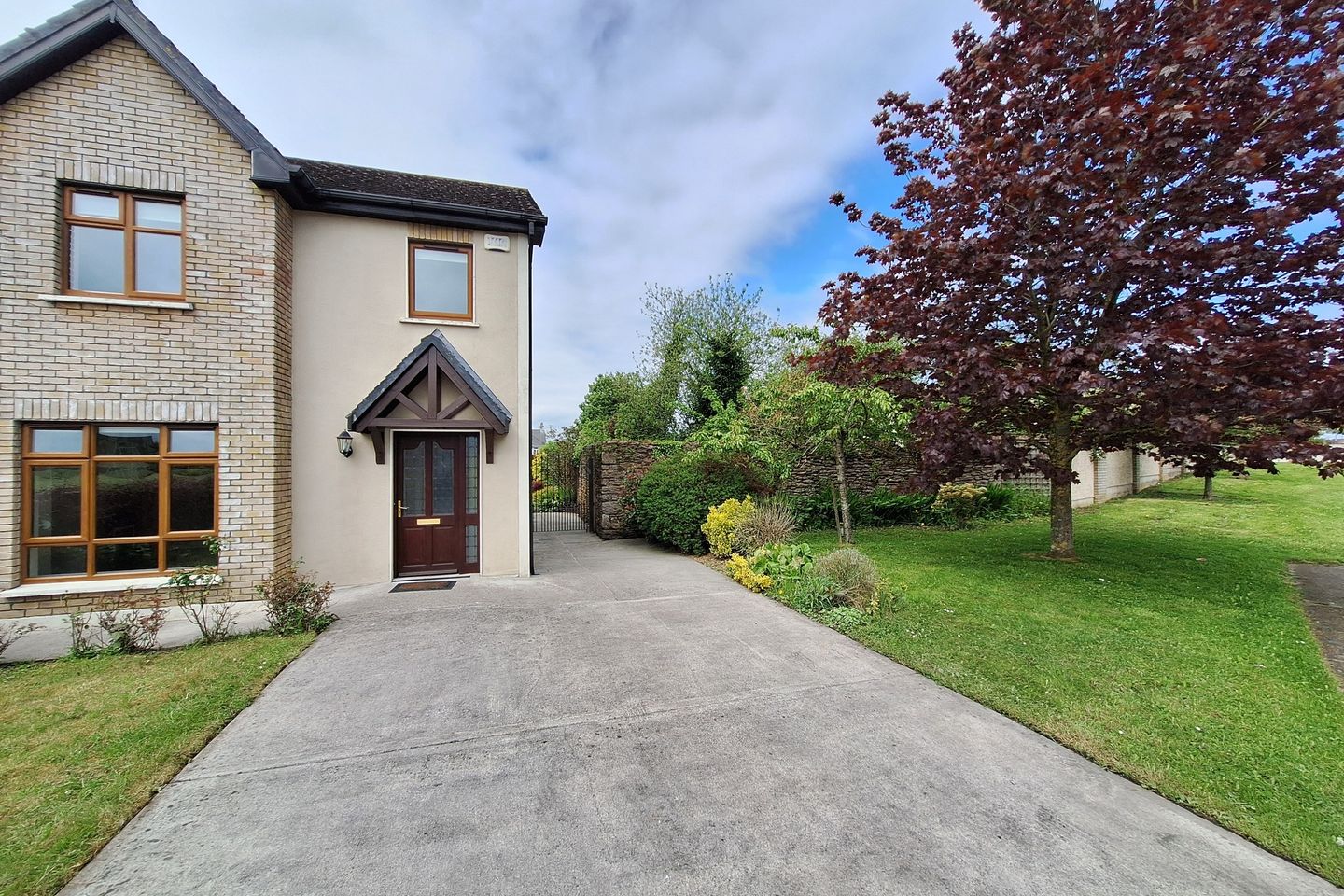 1 Grange Hall, Mountmellick, Co. Laois, R32PR63 is for sale on Daft.ie