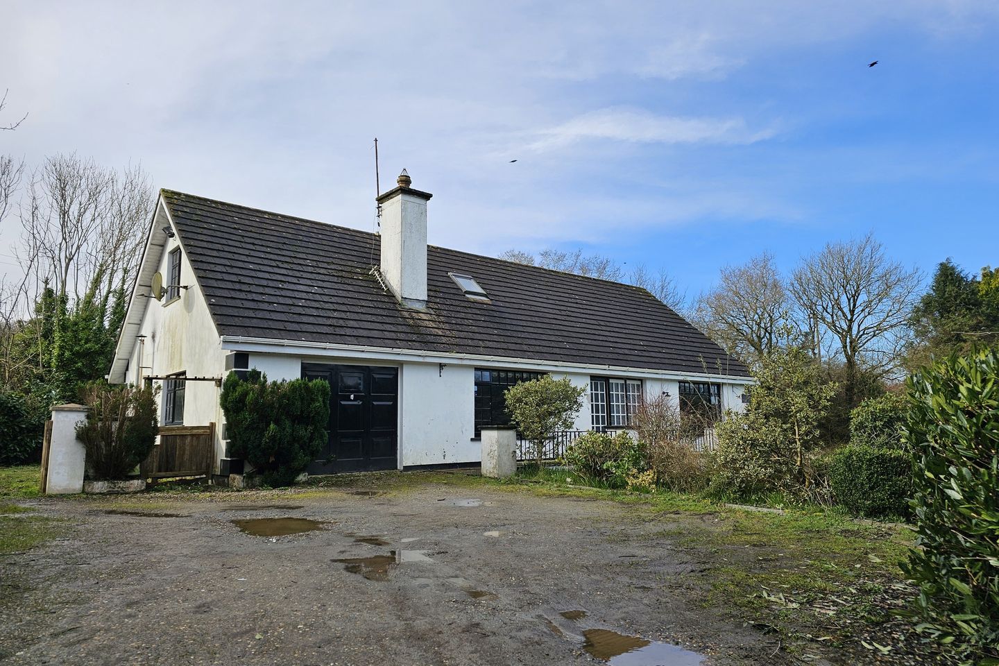 White House, Ballygoman, Barntown, Co. Wexford, Y35X051 is for sale on