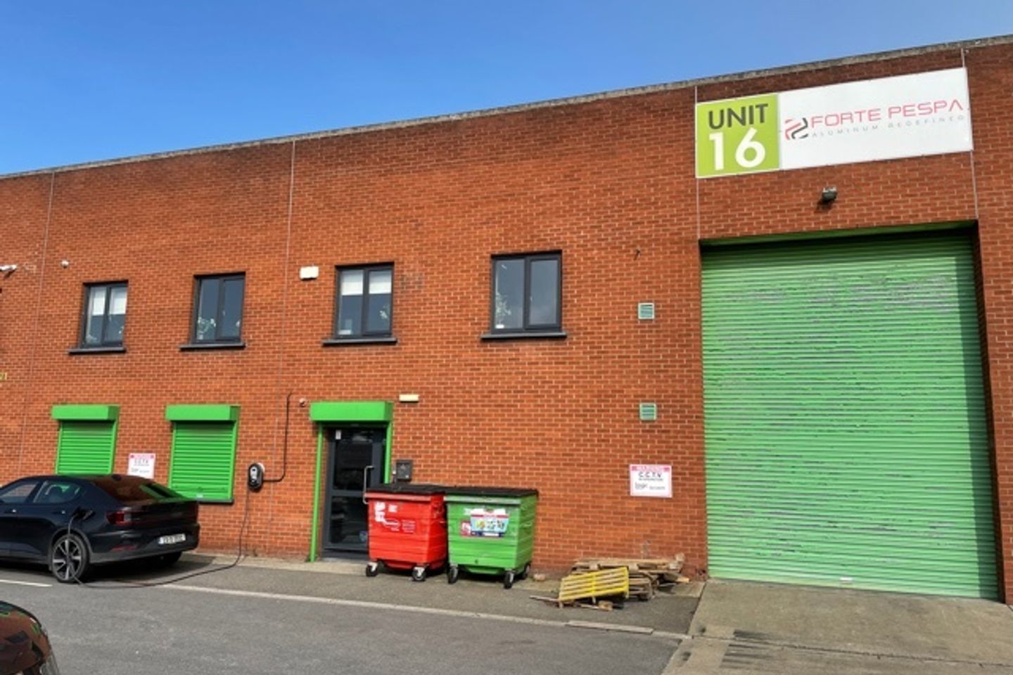 Commercial property for rent in Westlink Industrial Estate, Kylemore