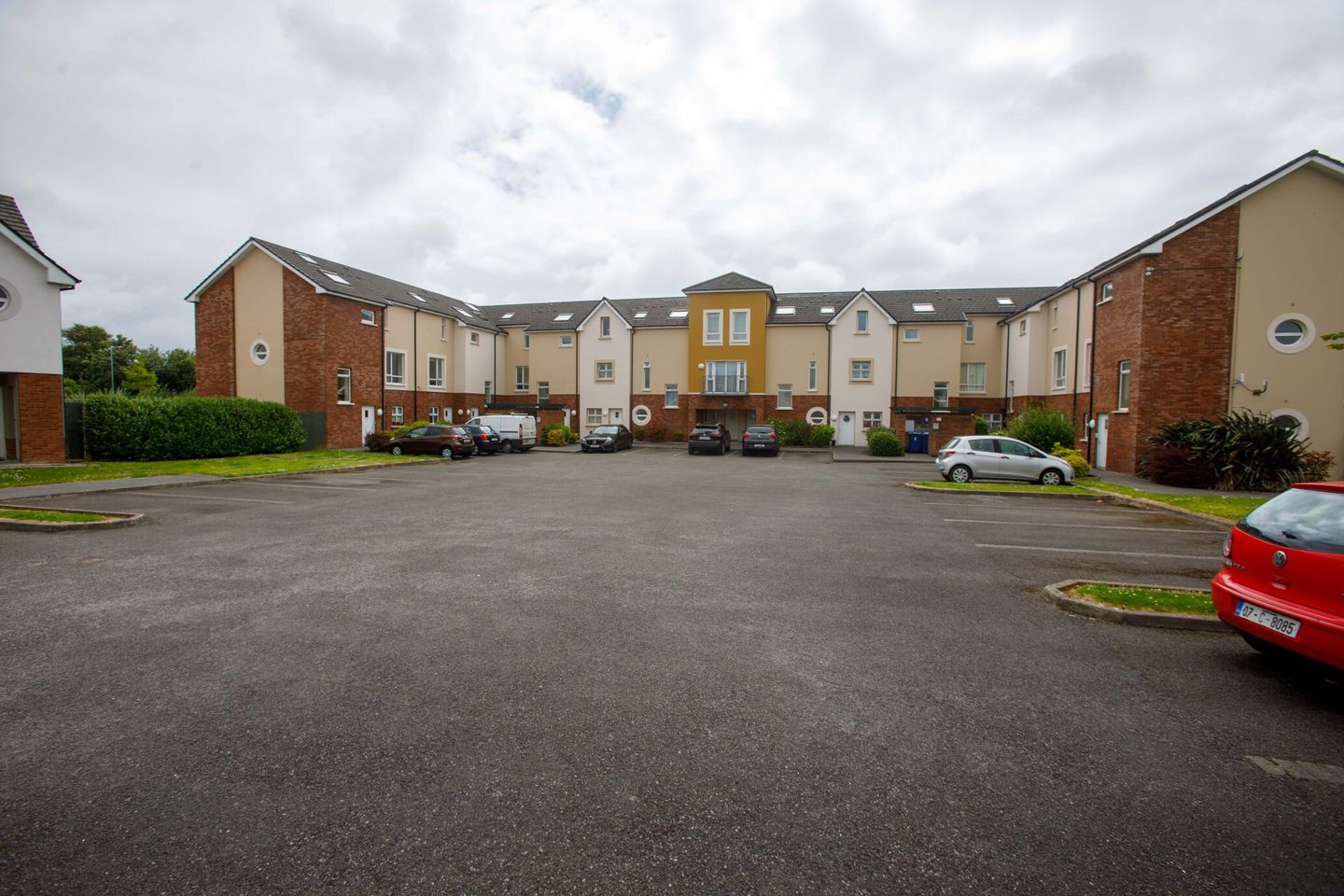 15 Riverville House, Oakview Village, Tralee, Co. Kerry, V92HT28 is for