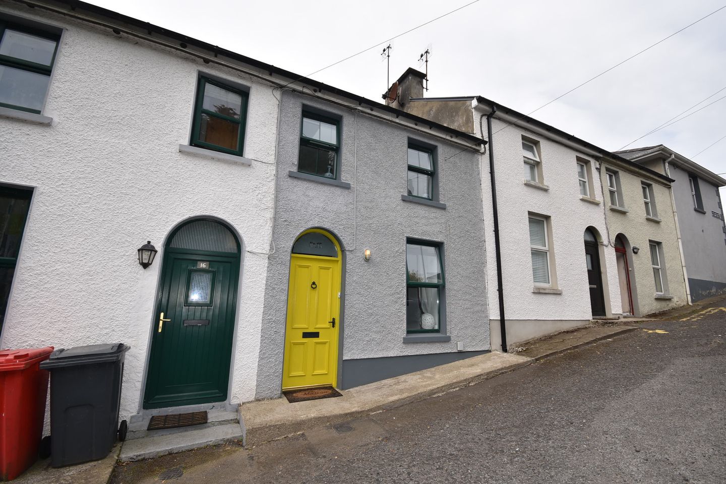 15 Saint Columba's Terrace, High Road, Letterkenny, Co. Donegal, F92A4XC