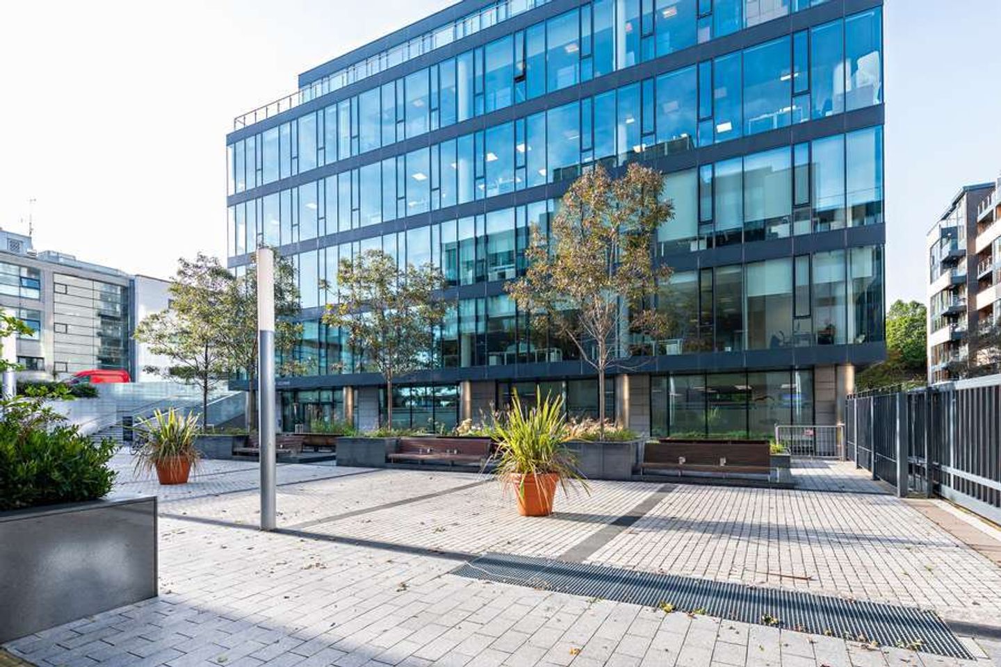 Commercial property for rent in First Floor, Harbour Square, Dun