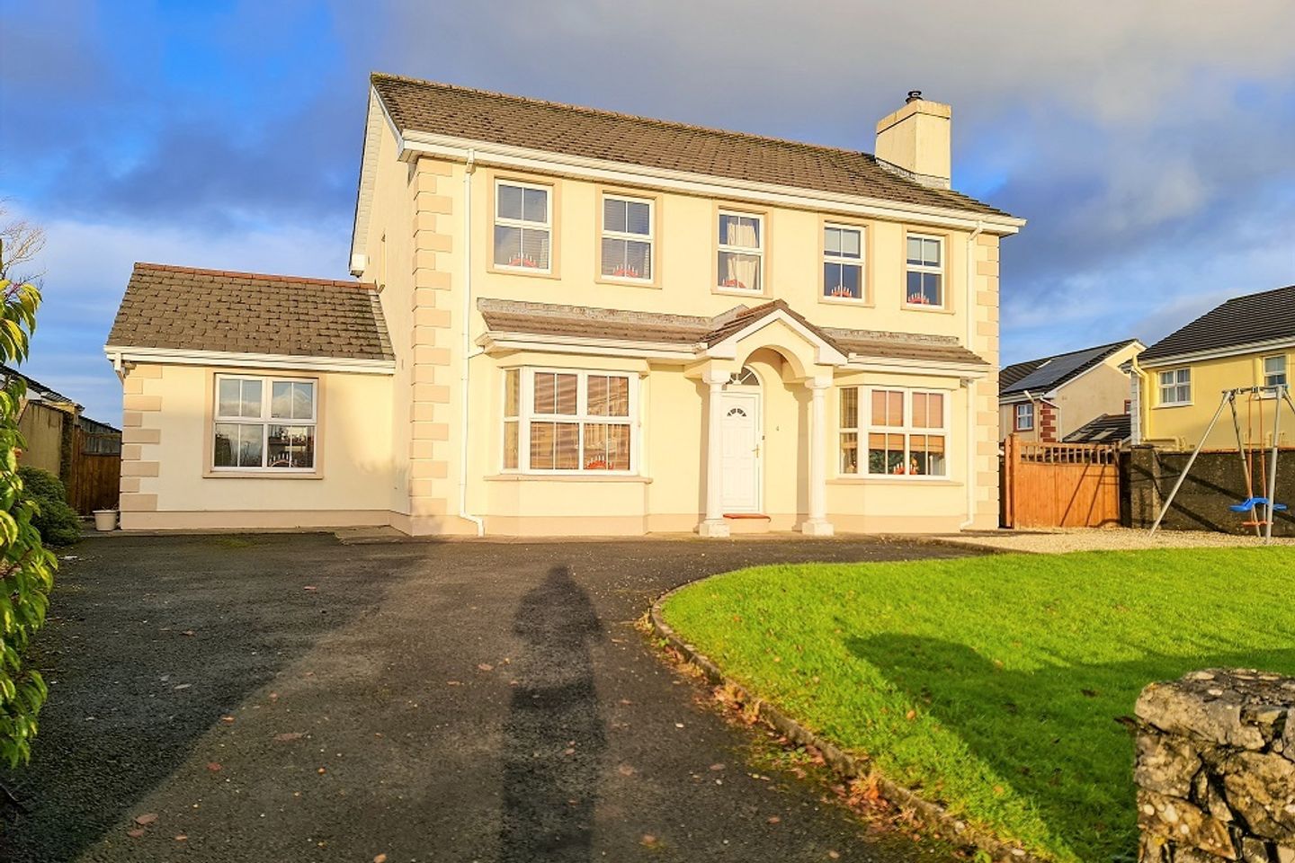 4 The Brambles, Pontoon Road, Castlebar, Co. Mayo, F23V028