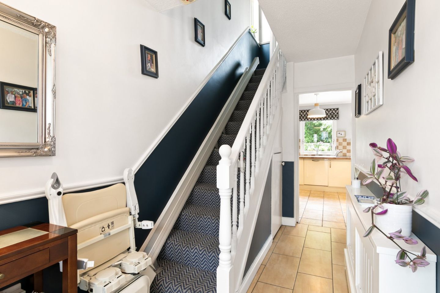 11 Cabinteely Court, Pottery Road - Image 2