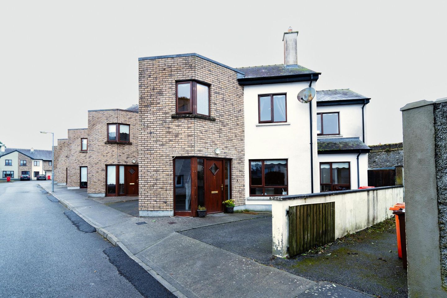 1 Saint Helen's Court, Main Street, Banagher, Co. Offaly, R42F772 is for sale on Daft.ie