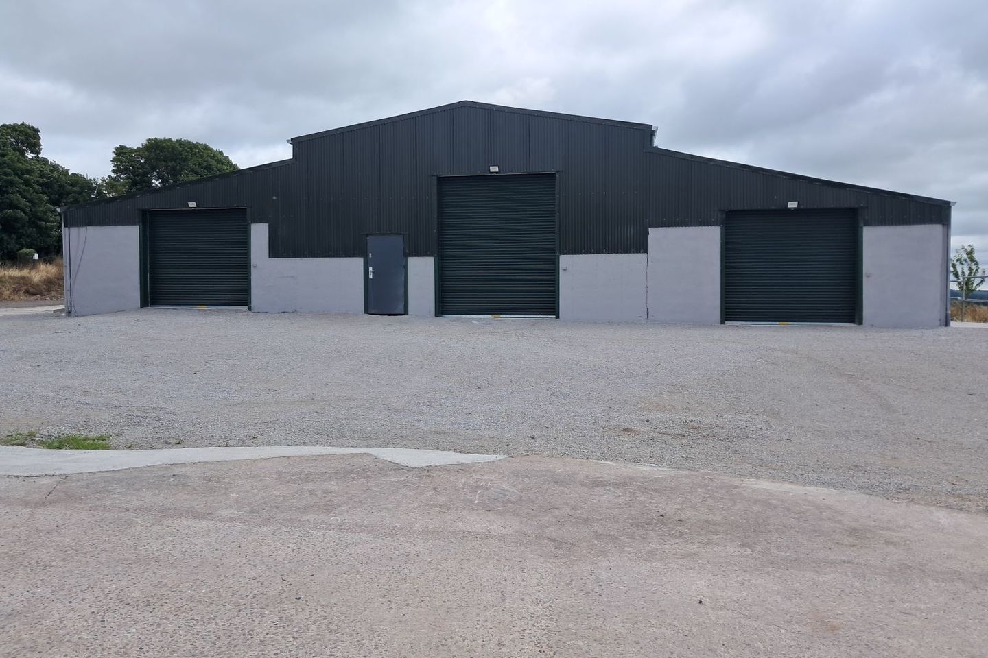 Commercial property for rent in Watergrasshill/Glanmire area, Knockraha