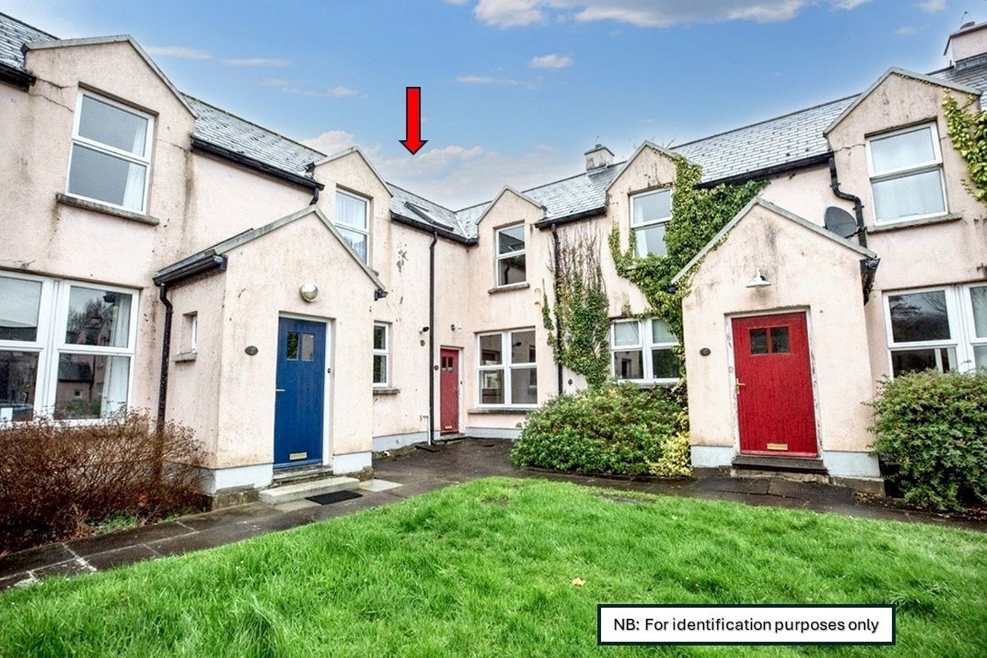 4 Courtyard Cottages, Lough Derg, Killaloe, Co. Clare, V94CCV5 is for