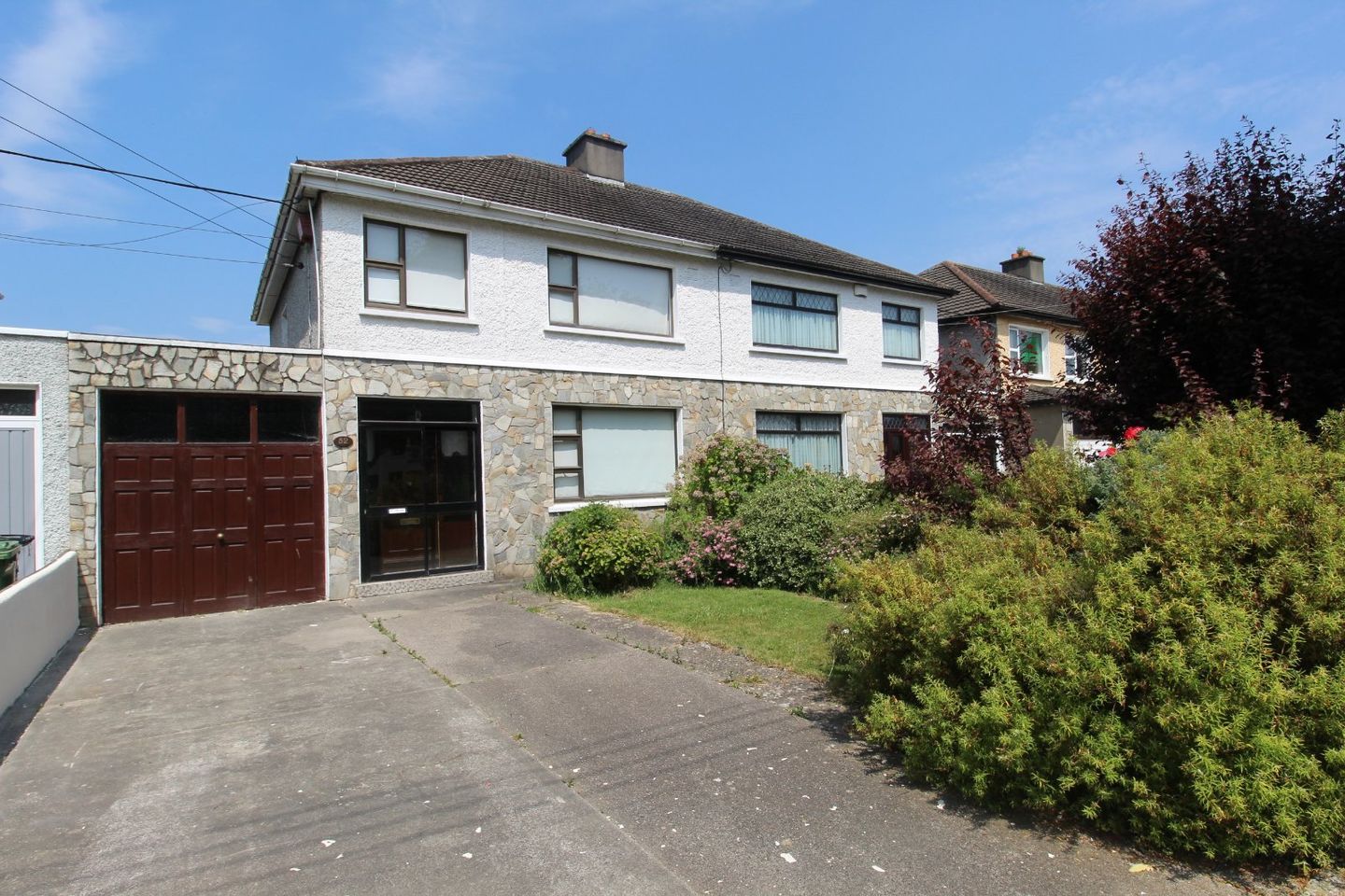 52 Woodview Grove, Blanchardstown, Dublin 15, D15E0KX is for sale on
