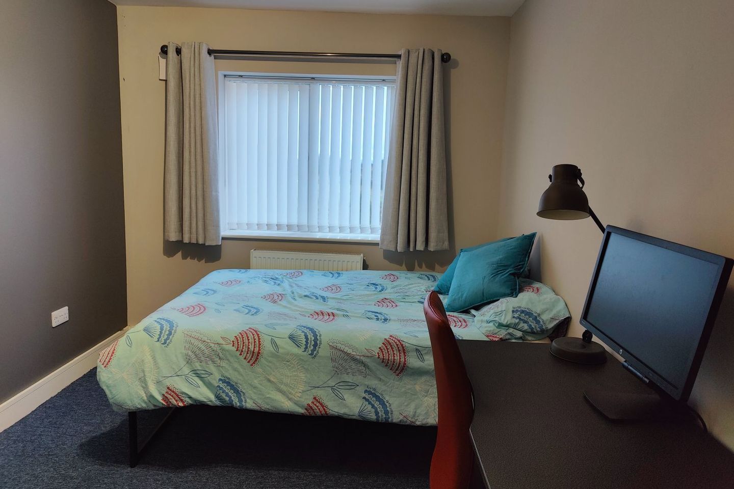 Female Only, 3 mins drive to Hospital ,Tullamore, Co. Offaly, Tullamore, Co. Offaly