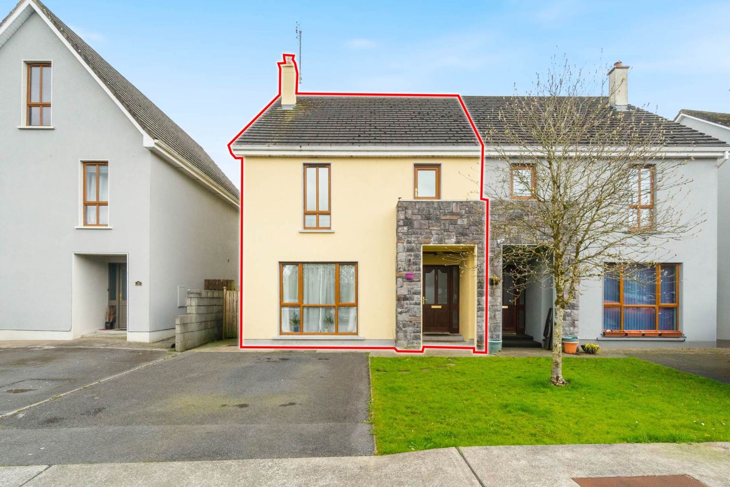 27 Waterside, Ballinrobe, Co. Mayo, F31KT93 is for sale on Daft.ie