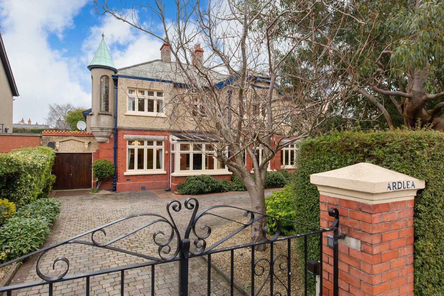 Ardlea, 10 Elton Park, Sandycove, Co. Dublin, A96C673