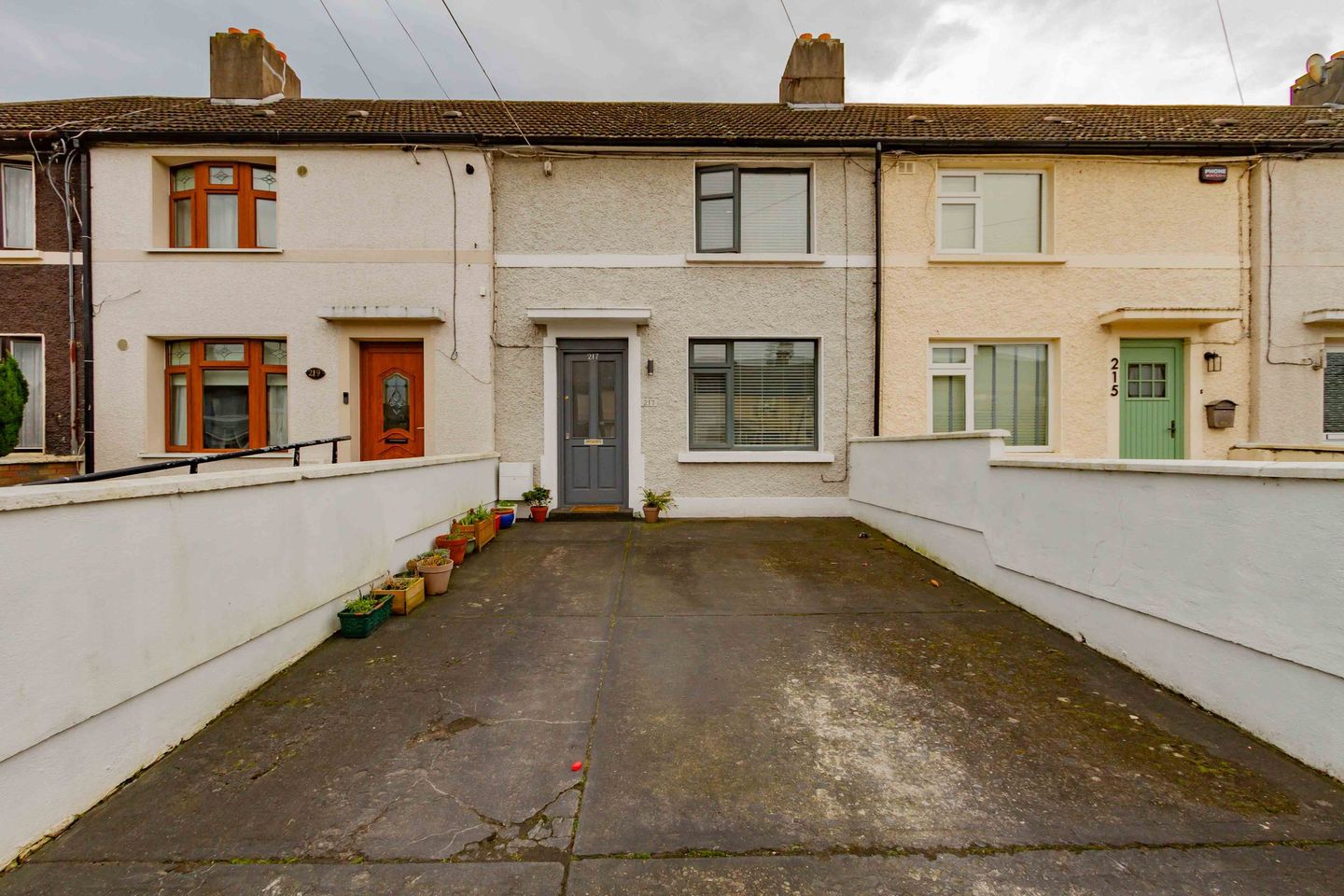 217 Mourne Road, Drimnagh, Drimnagh, Dublin 12, D12K2FD is for sale on