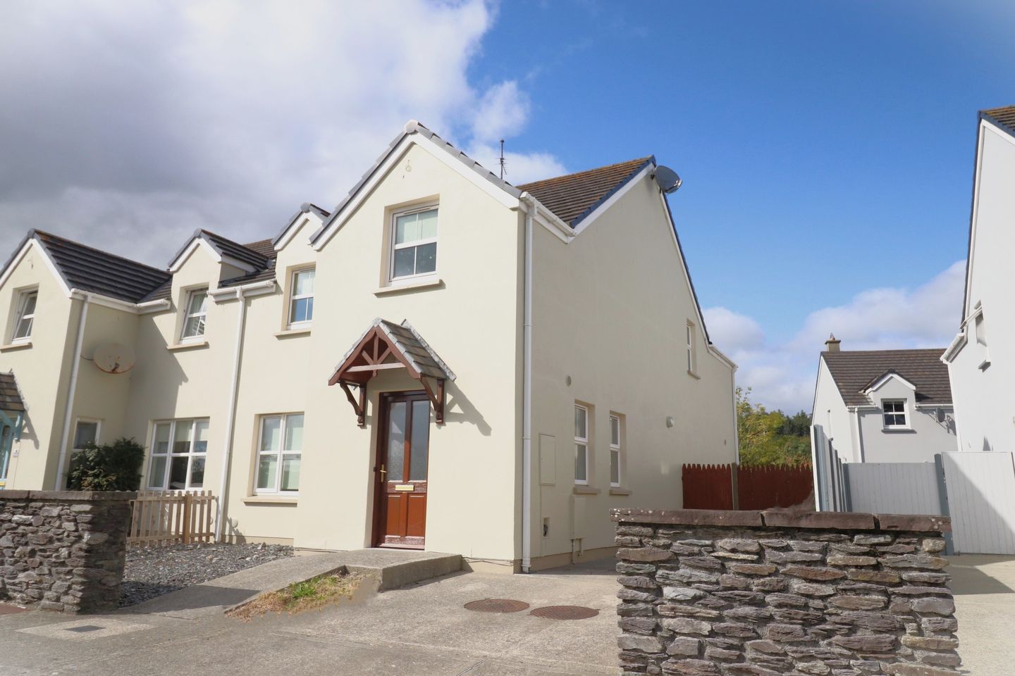 42 The Moorings, Skibbereen, Co. Cork, P81KD60 is for sale on Daft.ie
