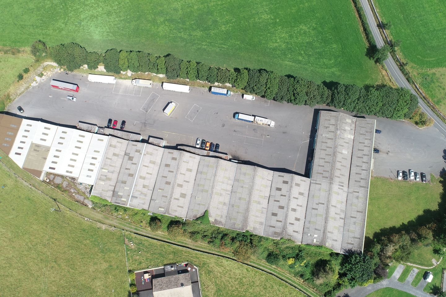 Commercial property for rent in Rock Industrial Estate, Cashel, Co