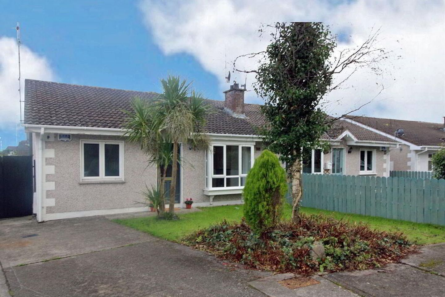 90 Ashbrook, Avenue Road, Dundalk, Co. Louth, A91RK8N is for sale on