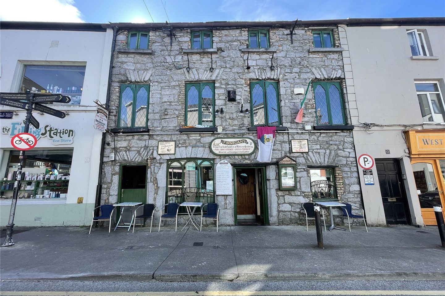 Finnegan's, 1 - 2 Market Street, City Centre, H91E8N5