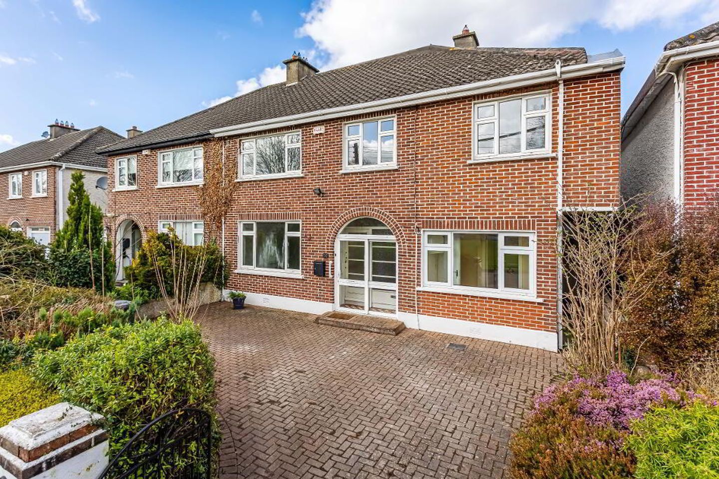 14 Lucan Heights, Lucan, Co. Dublin, K78Y6R9 is for sale on Daft.ie