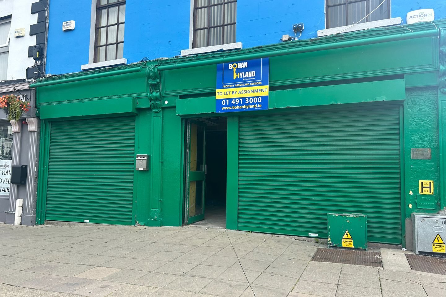 Commercial property for rent in 28 Main Street, Carrickmacross, Co