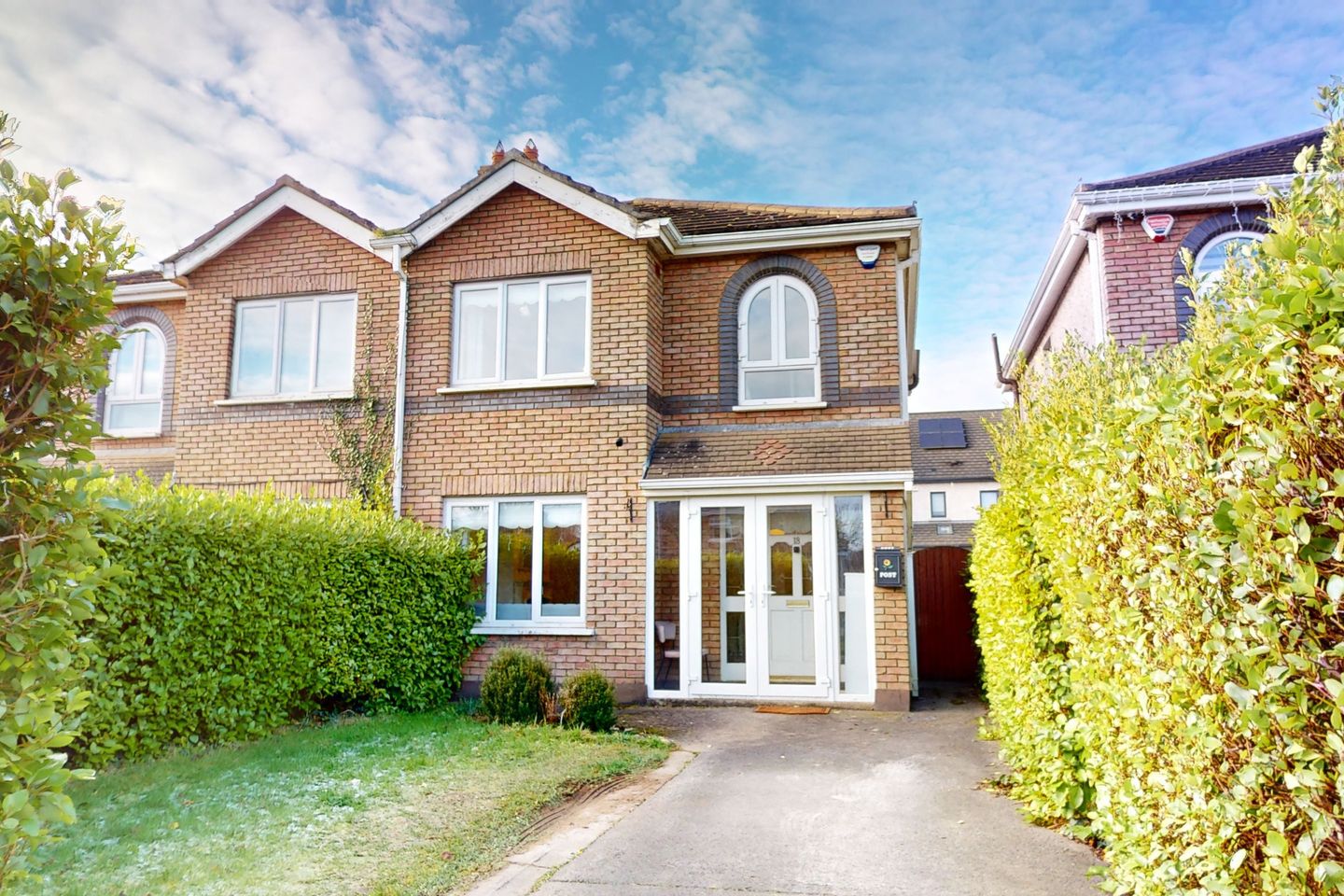 18 Charnwood Grove, Clonsilla, Clonsilla, Dublin 15, D15T0X6 is for