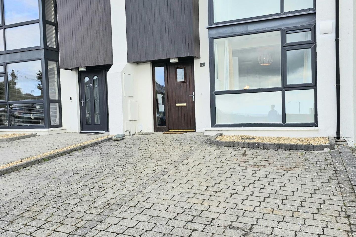 5 Marine Gates, Cobh, Co. Cork, P24HW88 is for sale on Daft.ie