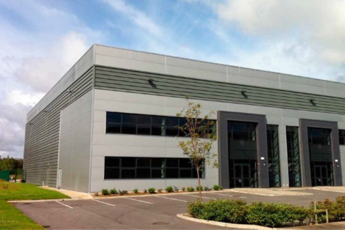 Commercial property for rent in Unit E8, North City Business Park