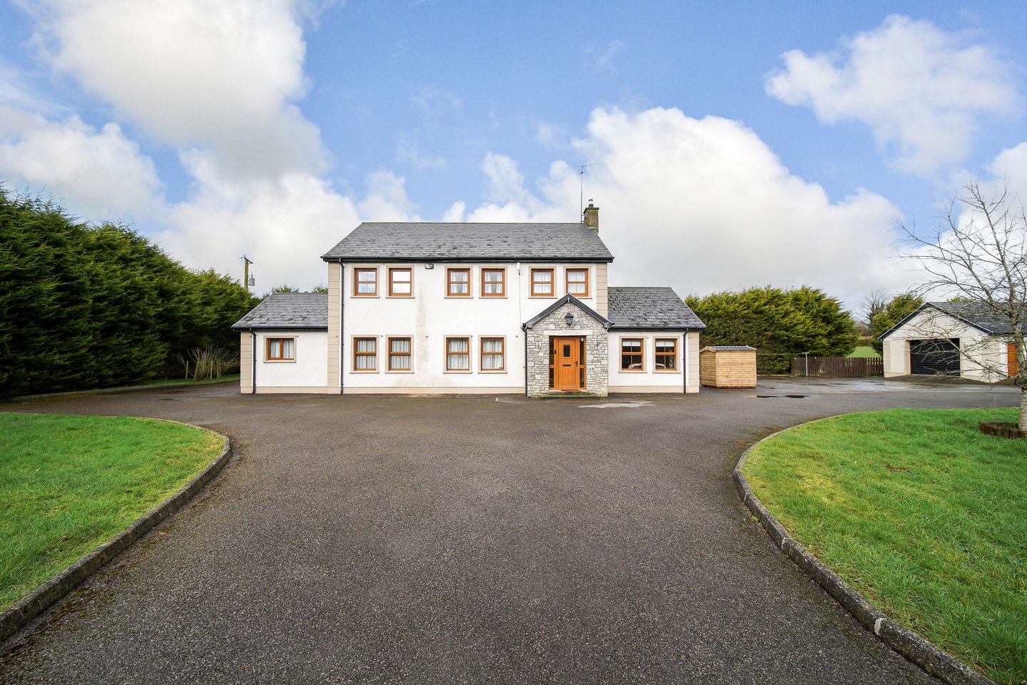 Toome House, Kincraigy, Manorcunningham, Co. Donegal, F92WV60 is for