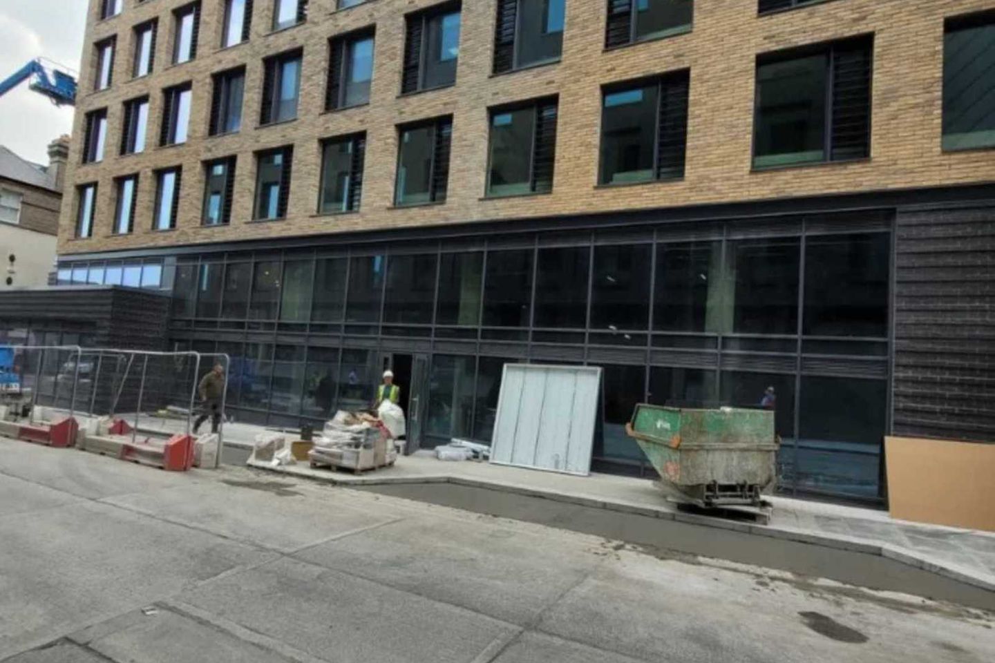 Commercial property for rent in Sweeneys Corner Mill Street / Ardee