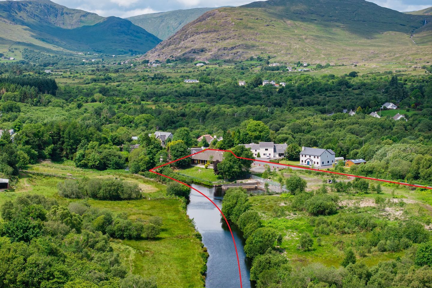 Former Mac's Bar with Marina/Pier and Agricultural Lands, Cornamona, Co. Galway, F12NC03