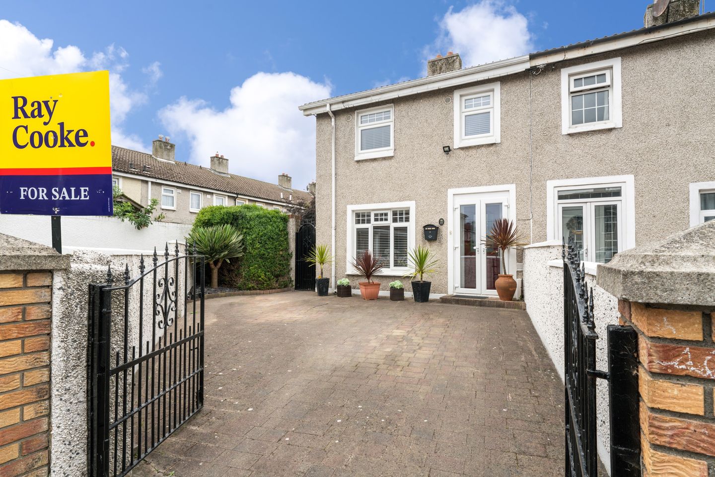 33 Foxdene Green, Lucan, Co. Dublin