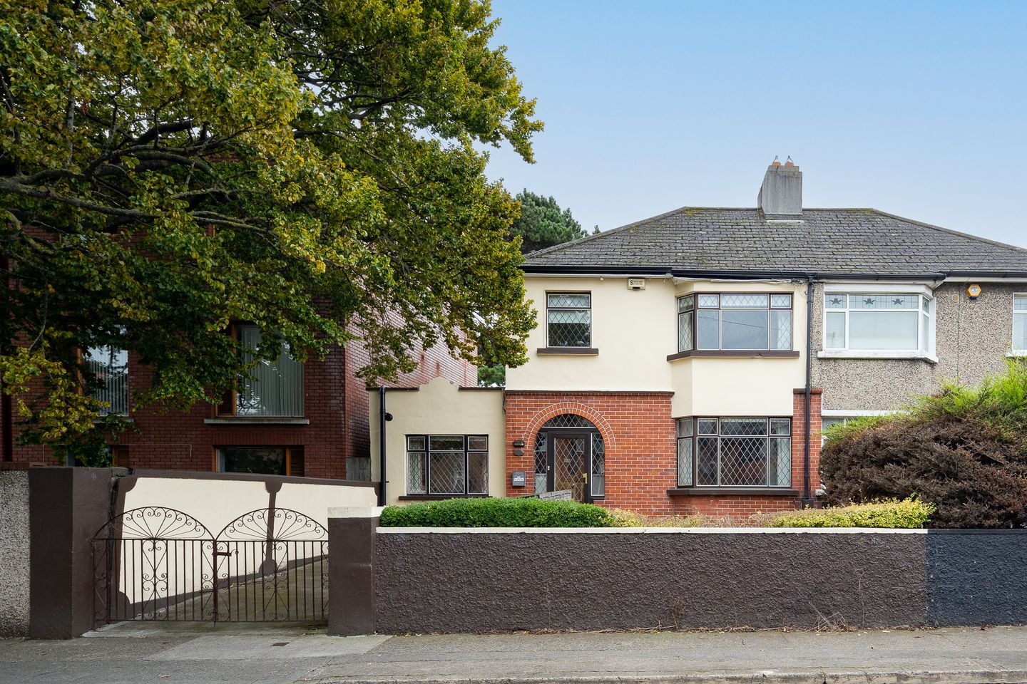 92 Old County Road, Crumlin, Crumlin, Dublin 12, D12TW01 is for sale on