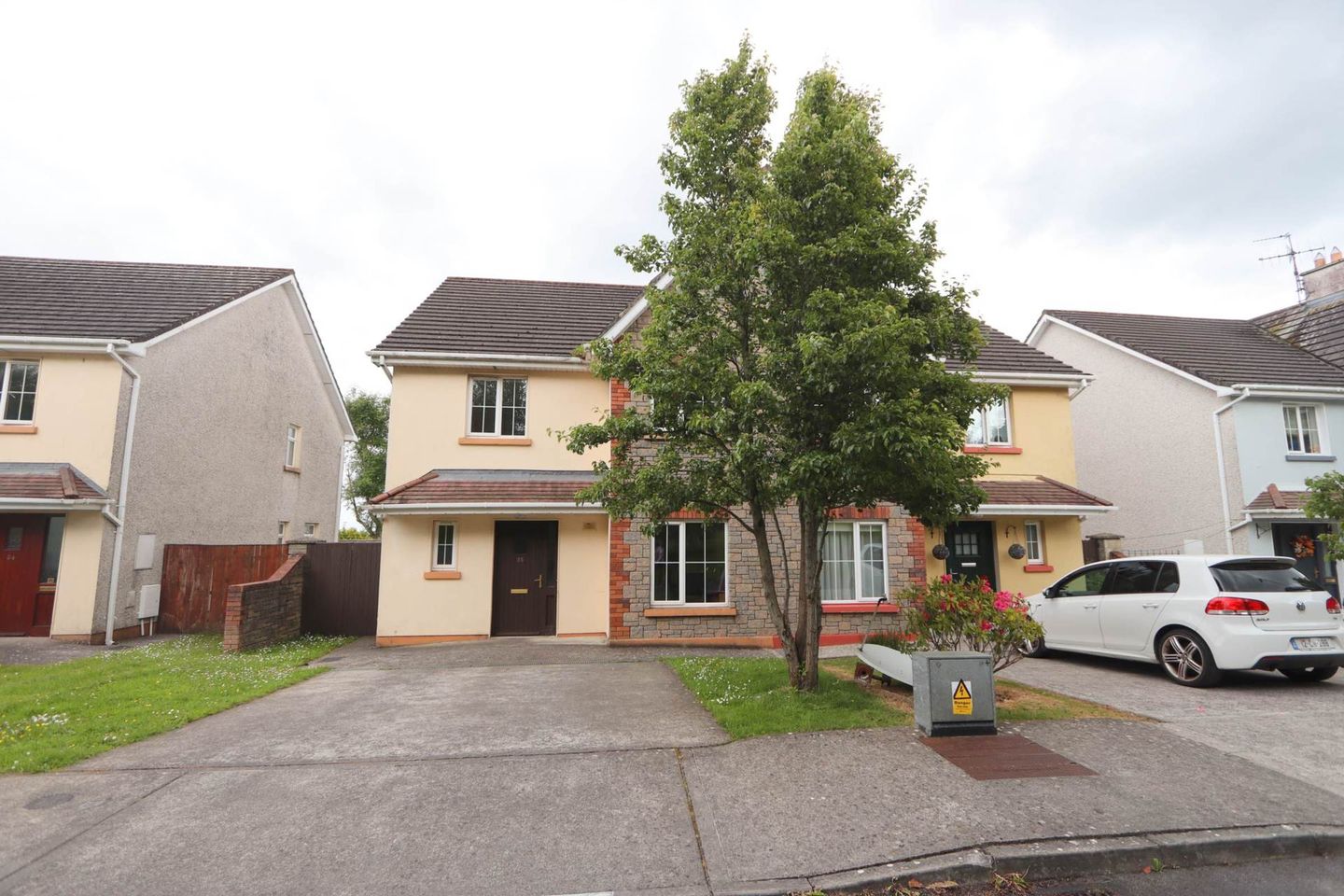 35 Manor Hill, Rathgoggin, Charleville, Co. Cork, P56WK60 is for sale