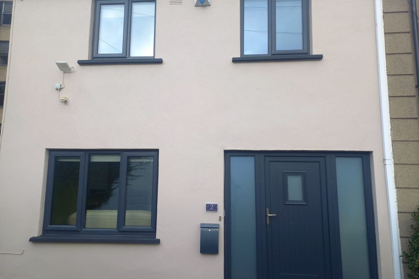 2 Crofton Mews, Stable Lane, Monkstown, Co. Dublin, A96FV05