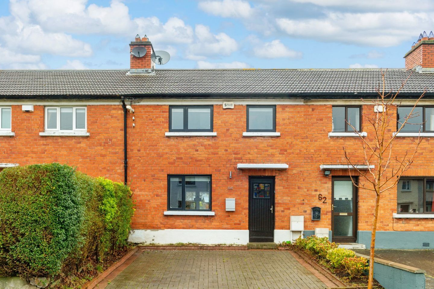 64 Larkfield Grove, Harold s Cross, D6WF447, Dublin 6W is for sale on