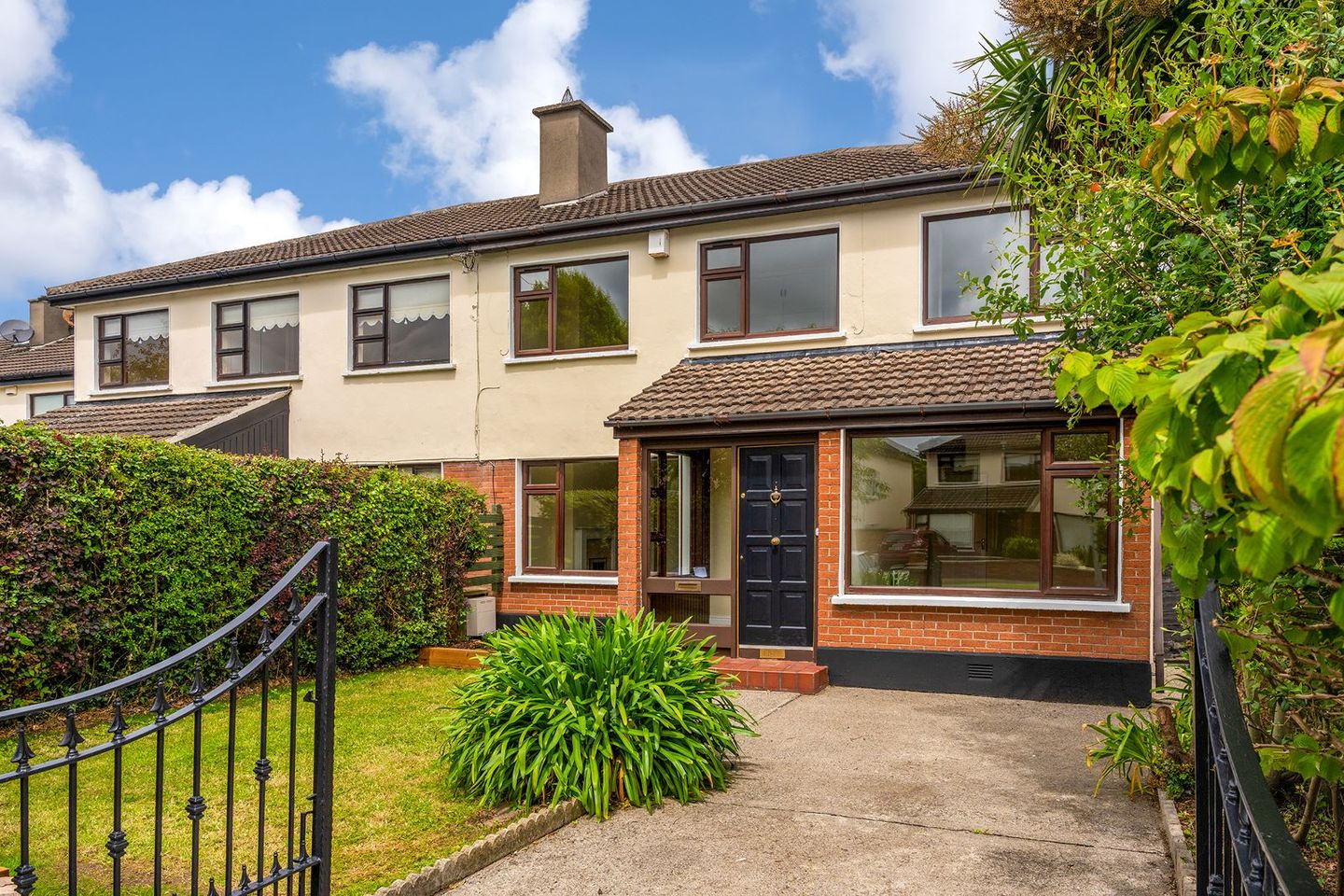 77 Lynwood, Dublin 16, Dundrum, Dublin 16, D16A3Y8 is for sale on Daft.ie