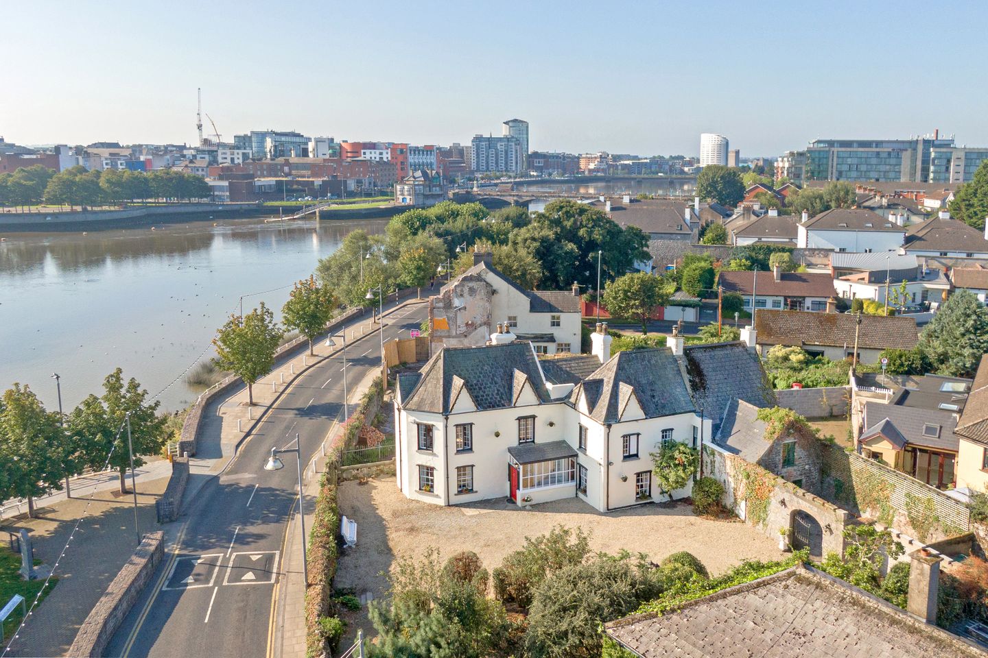 Roseville, Clancy's Strand, Ennis Road, Co. Limerick, V94HEF2 is for