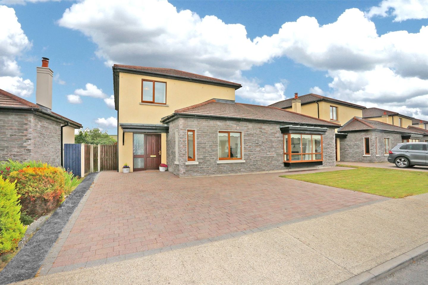52 Castle Oak Crescent, Castle Oaks, Nenagh, Co. Tipperary, E45WC84 is