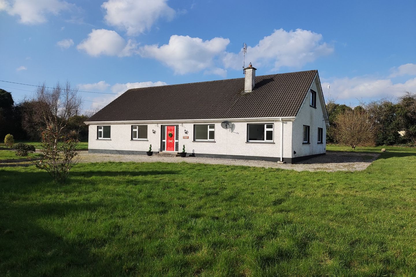 Dunronin House, Aughnish Road, Ramelton, Co. Donegal, F92H6Y5 is for