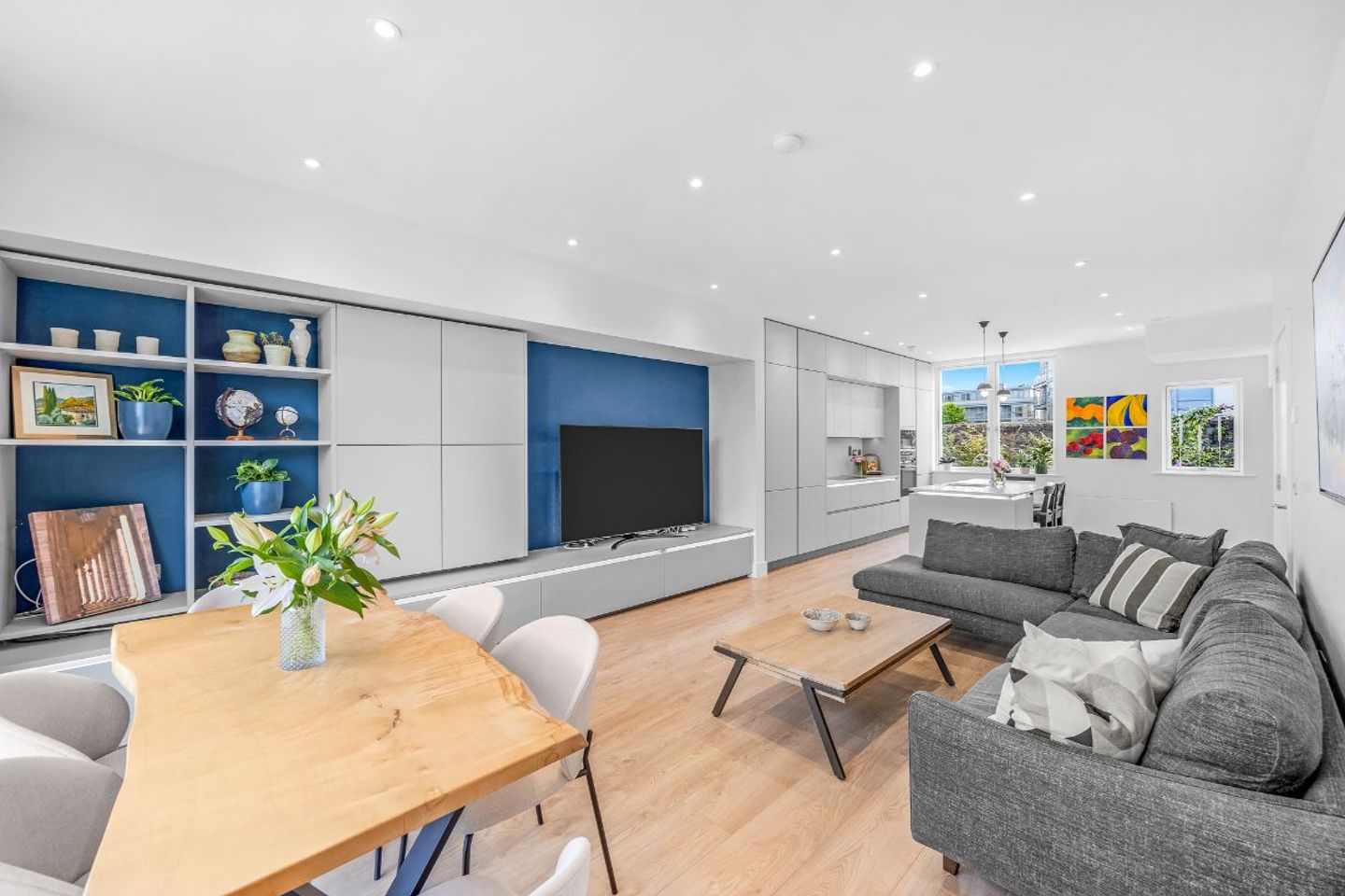 14 Emerald Cottages, off Grand Canal Street Upper, Ballsbridge, Dublin 4, D04R2H4