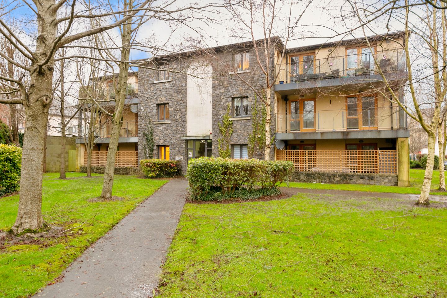 2 Aspen House, Royal Canal Court, Kilcock, Co. Kildare, W23NP70 is for