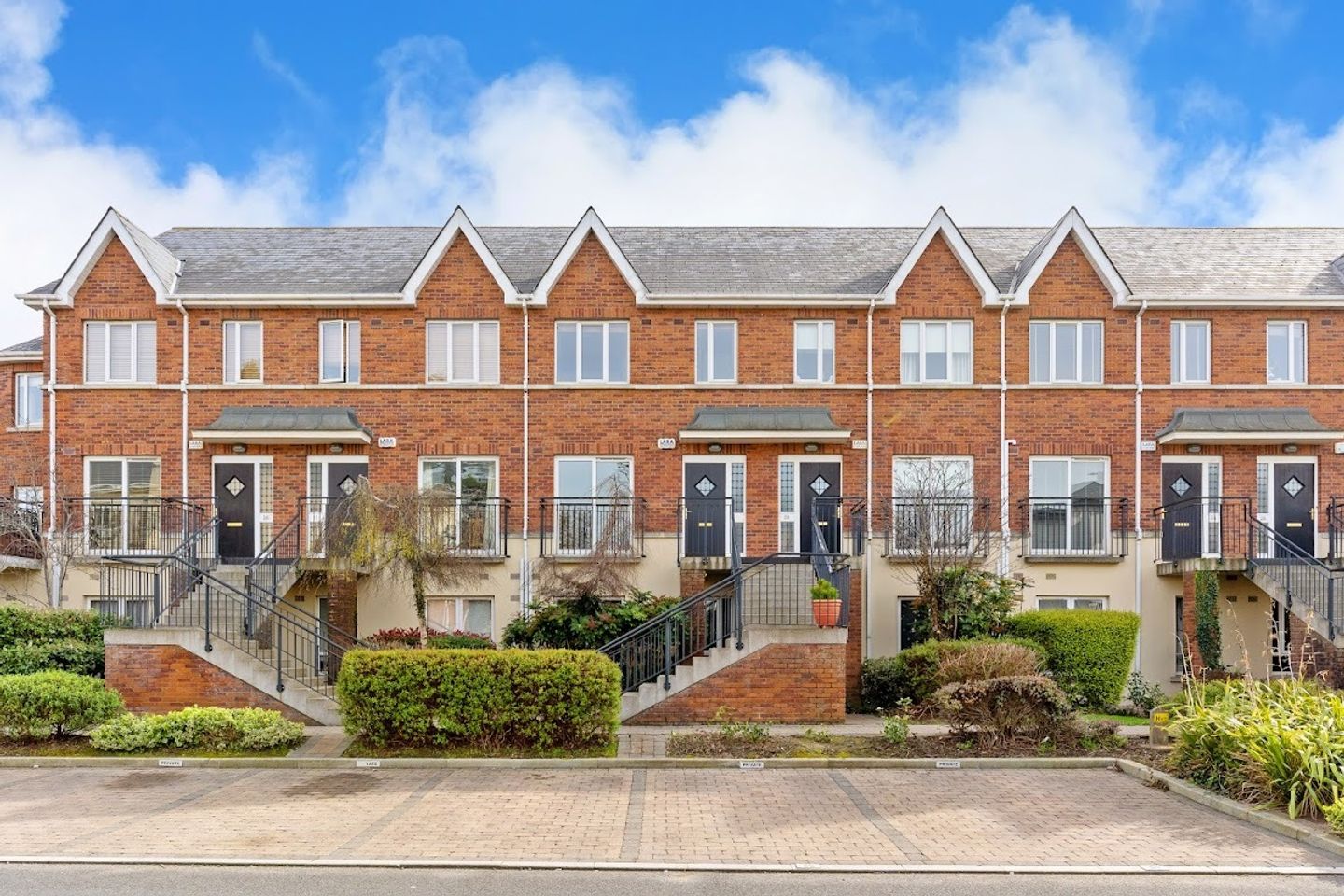 22 Ballintyre Meadows, Ballinteer, Ballinteer, Dublin 16 is for sale on