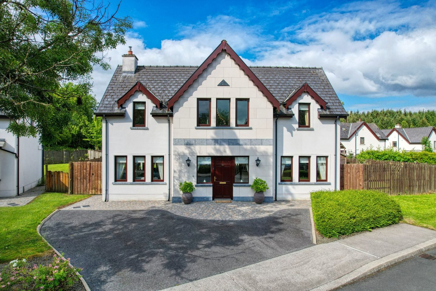 31 Errew Drive, Lough Rynn, Mohill, Co. Leitrim, N41AH67 is for sale on