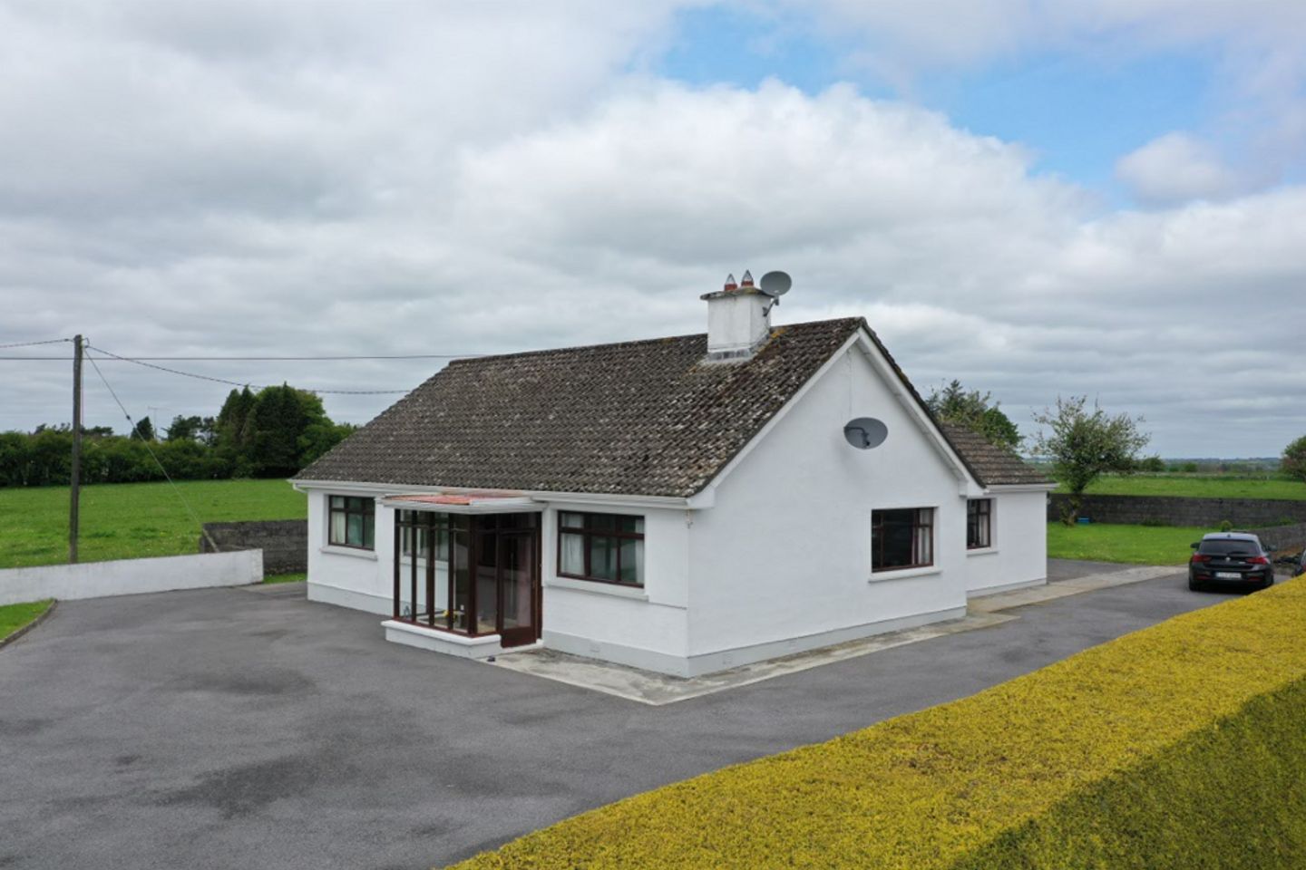 Cams, Cloverhill, Co. F42EP60 is for sale on Daft.ie