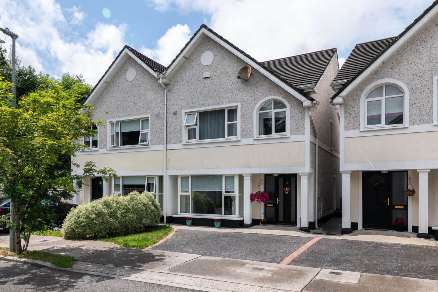 24 Churchwood, Coosan, Athlone, Co. Westmeath, N37H3V8 is for sale on