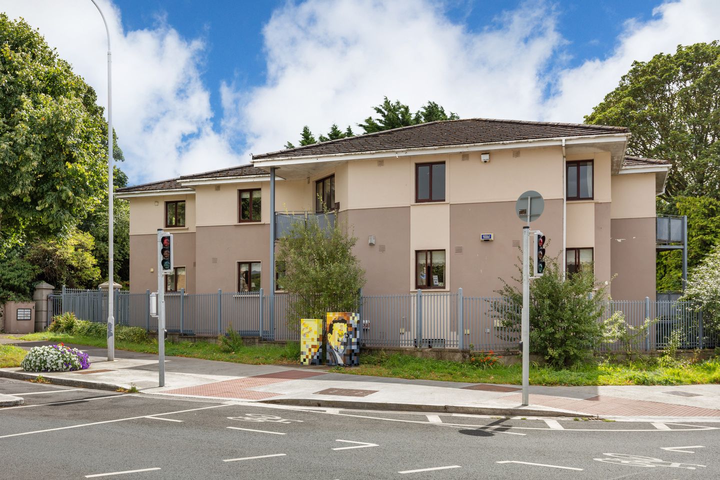 8 Glenavon Court, Glasnevin, Dublin 9, D09YA32 is for sale on Daft.ie